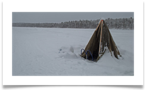 tent protecting ice hole in the Muoni river - for after the sauna - Richard Nicholls